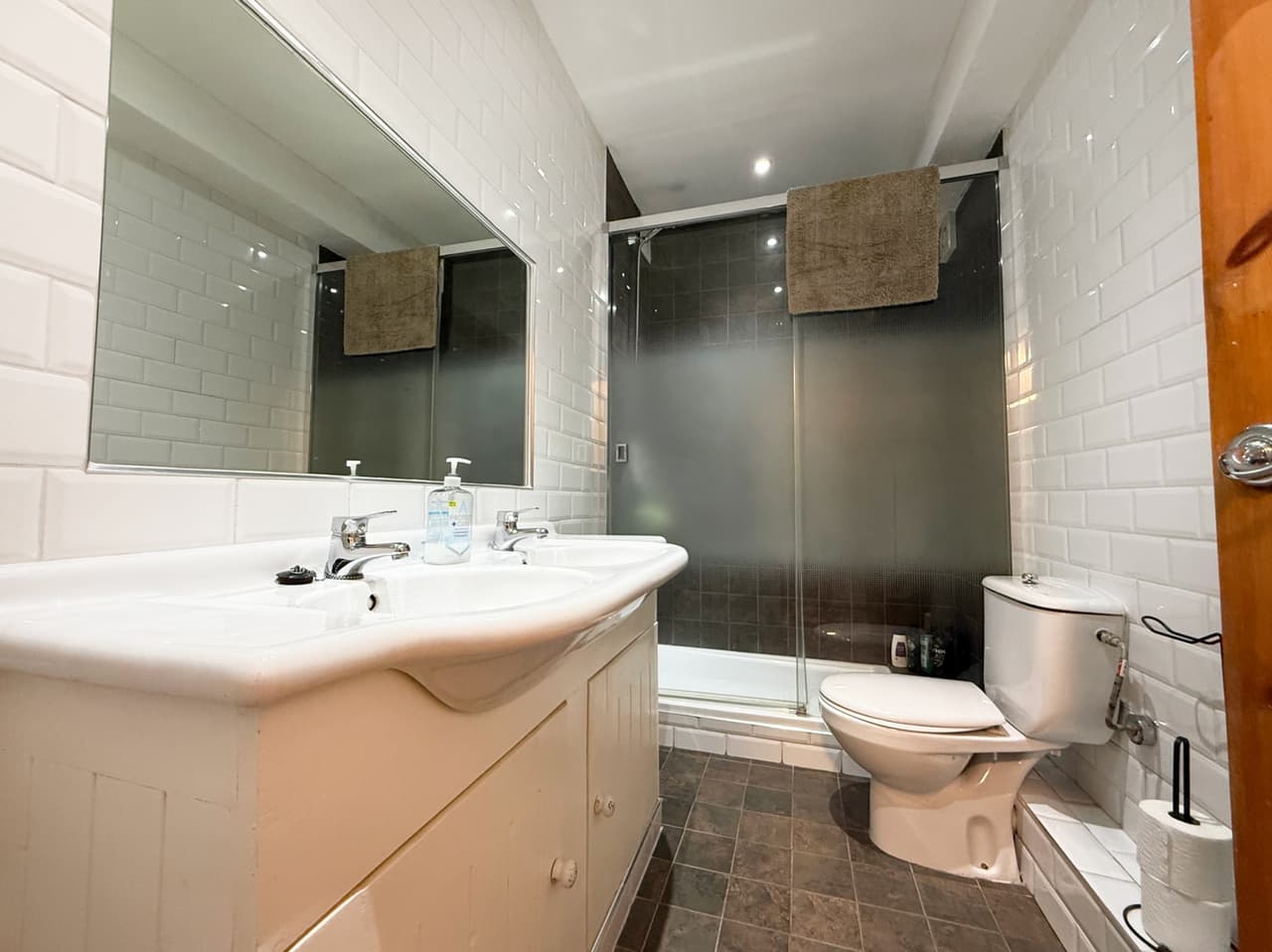 4 Bedroom Apartment in South District, Gibraltar