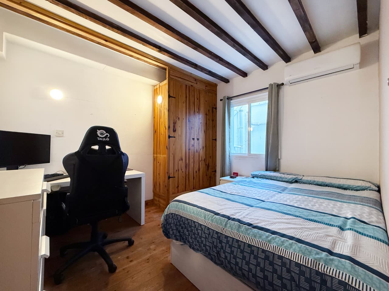 4 Bedroom Apartment in South District, Gibraltar