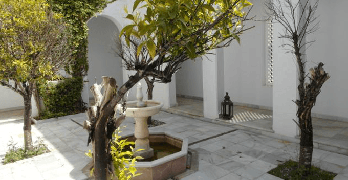 Courtyard villa
