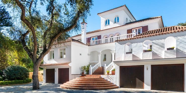 Exterior large villa Sotogrande