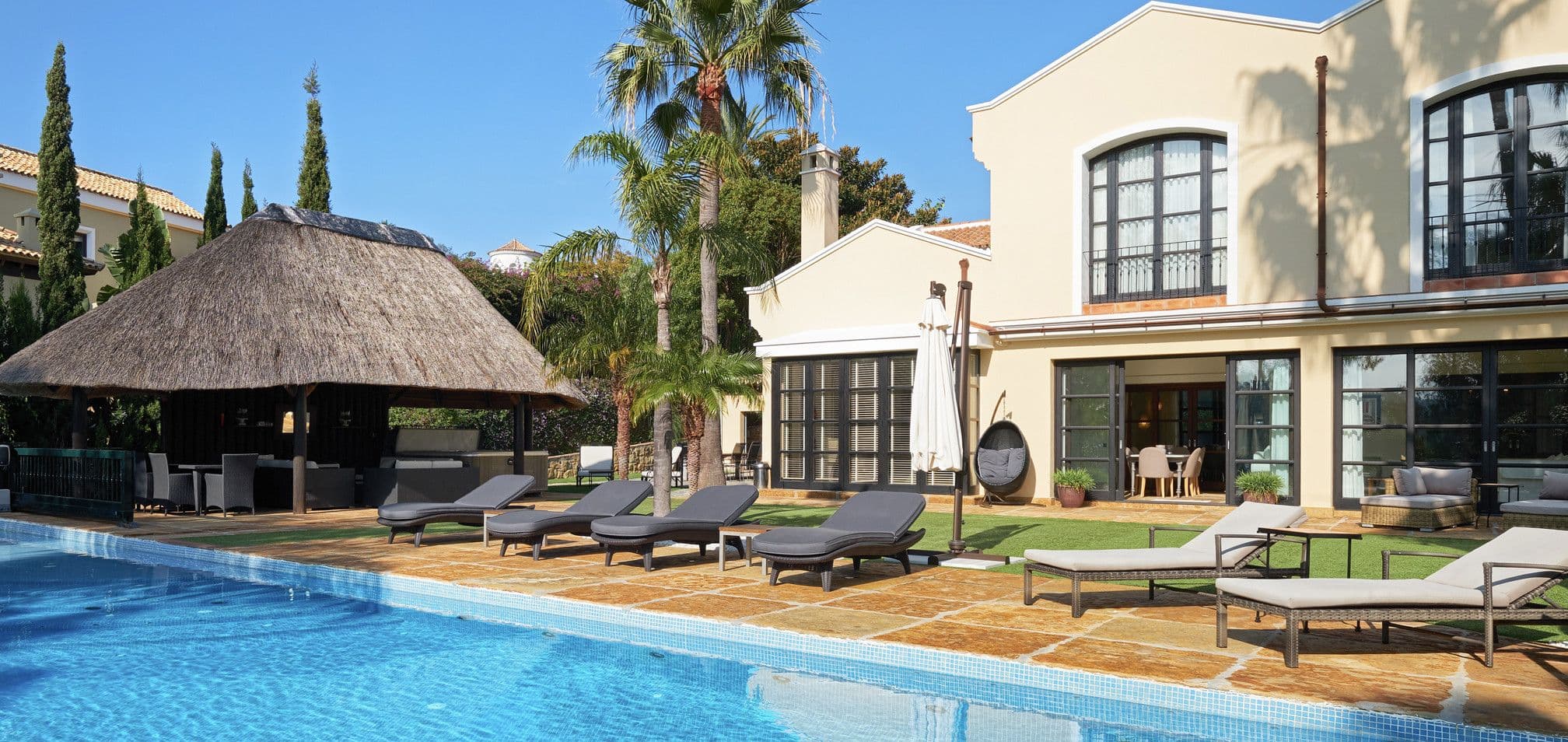 Luxury villa Sotogrande garden with pool