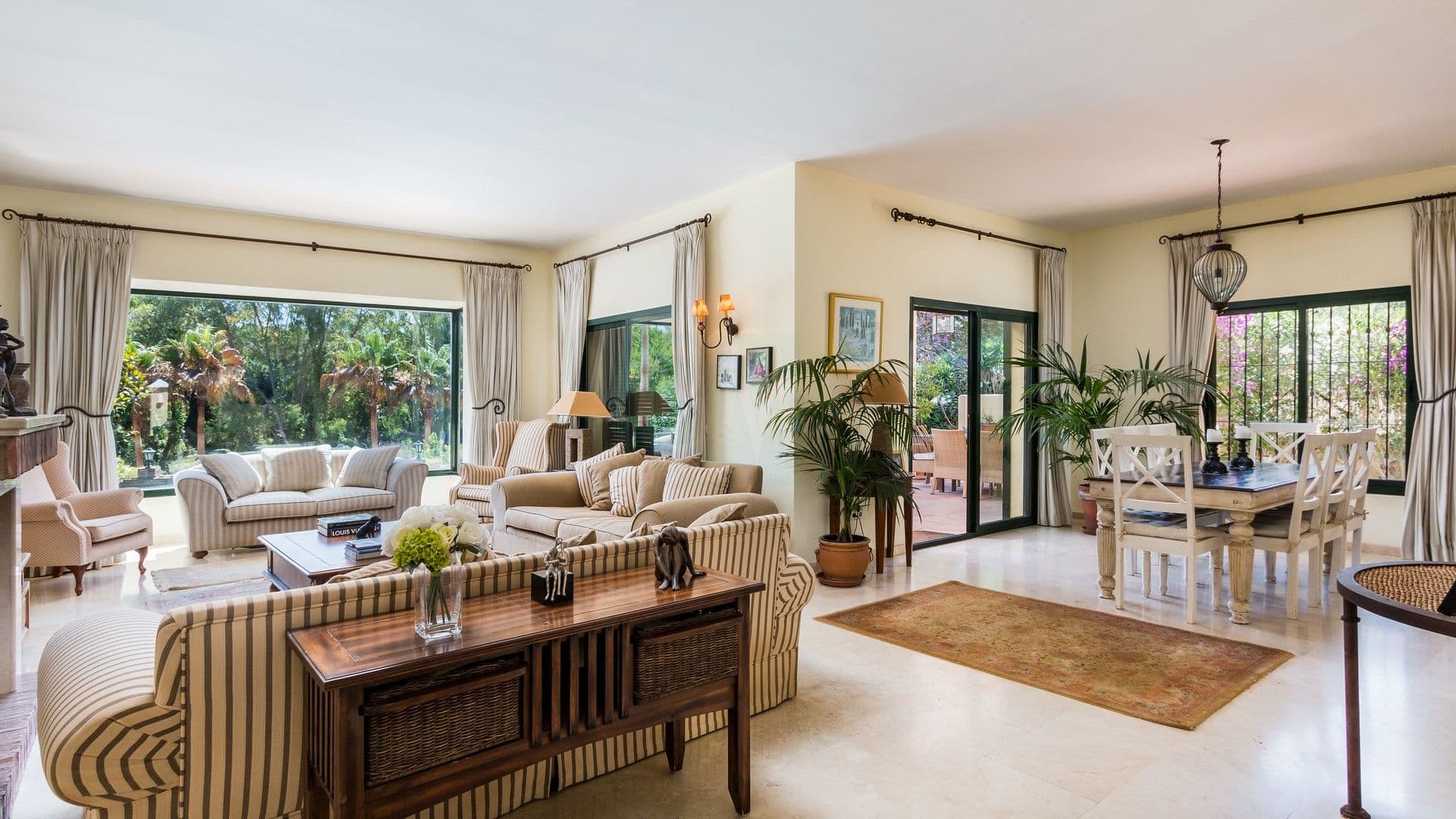 Living area sotogrande villa